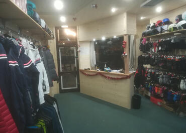 Ski Shop 1700